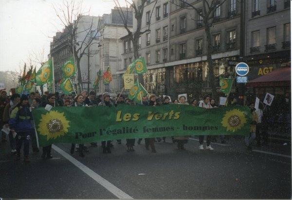 Pour l'égalité femmes - hommes (2000)