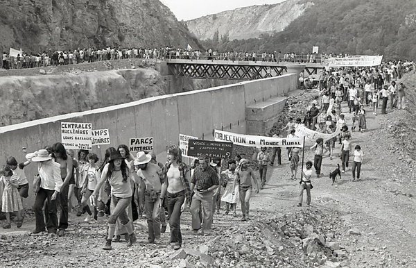 Manifestation contre le barrage de Villerest (1977)