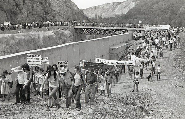 Manifestation contre le barrage de Villerest (1977)
