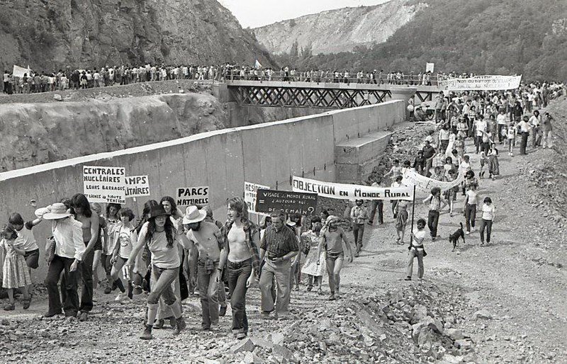 Manifestation contre le barrage de Villerest (1977)