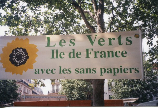 Les Verts Île-de-France avec les sans papiers (1998)